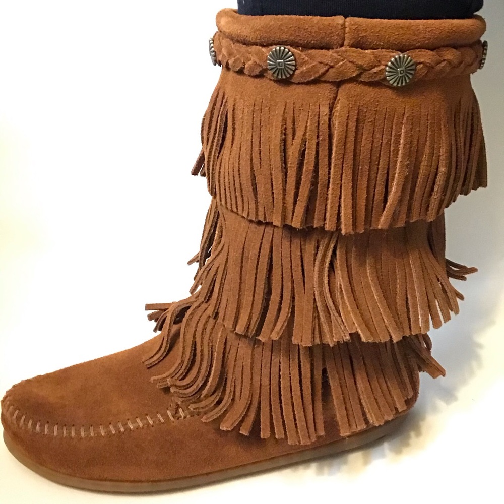 MINNETONKA kids 4, fits women’s 6-6.5